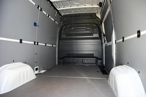2025 Mercedes-Benz Sprinter 2500 Standard Roof