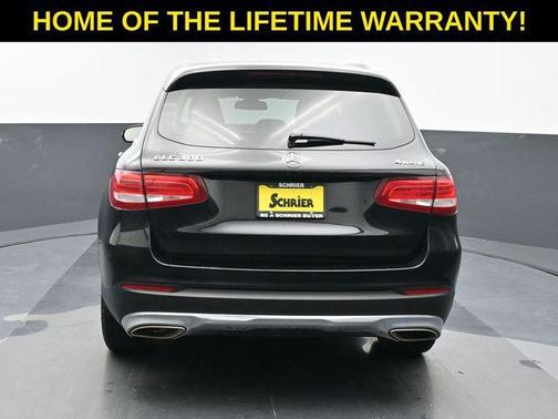 Obsidian Black Metallic 2016 Mercedes-Benz GLC 300 4MATIC