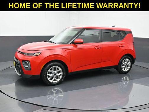 Inferno Red 2022 Kia Soul LX