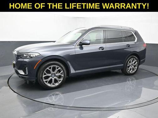 Arctic Gray Metallic 2022 BMW X7 xDrive40i