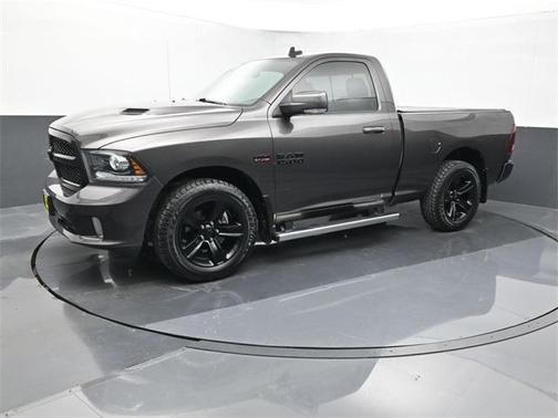 2017 RAM 1500 Night Regular Cab 4x4 6'4' Box