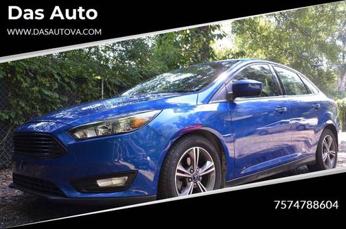 Lightning Blue Metallic 2018 Ford Focus SE
