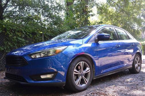 Lightning Blue Metallic 2018 Ford Focus SE