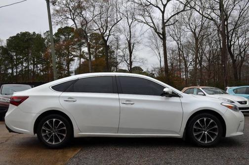 2017 Toyota Avalon XLE