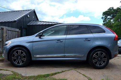 2017 Volvo XC60 T5 Dynamic