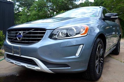2017 Volvo XC60 T5 Dynamic