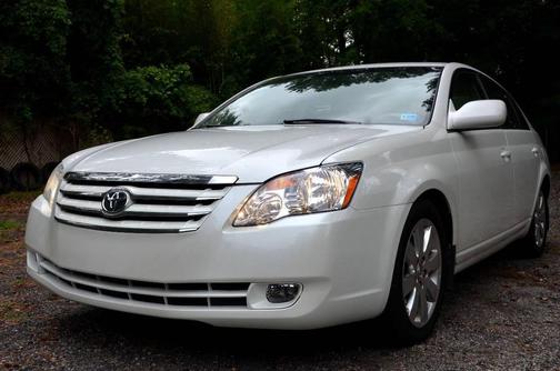 Blizzard Pearl 2006 Toyota Avalon XLS