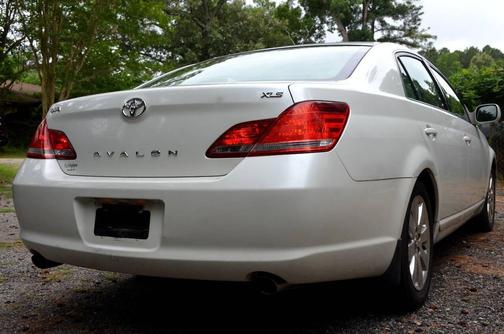 Blizzard Pearl 2006 Toyota Avalon XLS