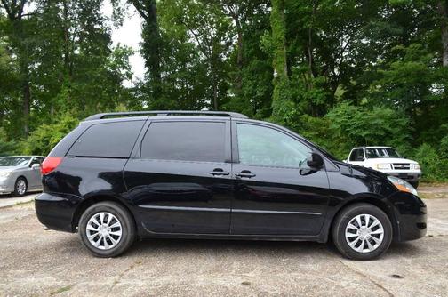 Black 2008 Toyota Sienna LE