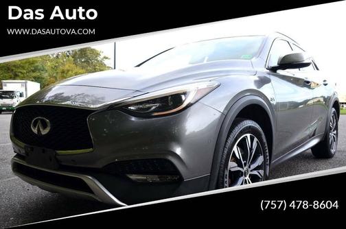 2017 INFINITI QX30 Premium