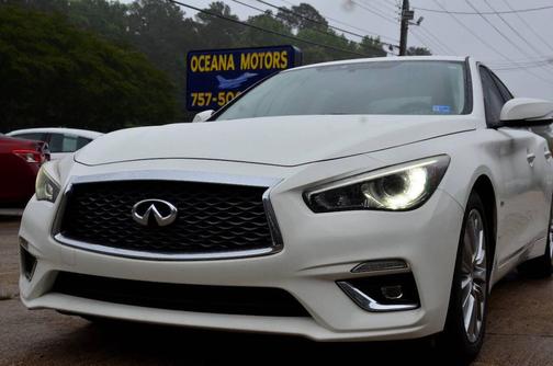 White 2018 INFINITI Q50 3.0t LUXE