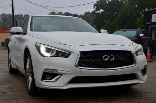 White 2018 INFINITI Q50 3.0t LUXE