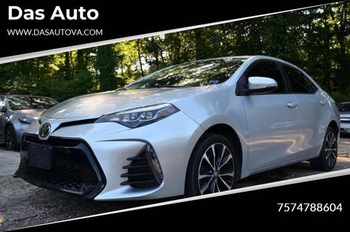 Classic Silver Metallic 2017 Toyota Corolla SE