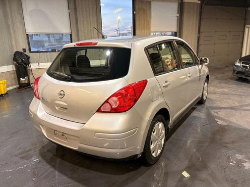 2012 Nissan Versa 1.8 S