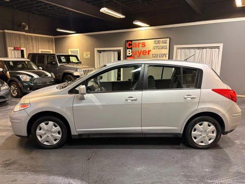 2012 Nissan Versa 1.8 S