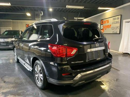 2018 Nissan Pathfinder SL