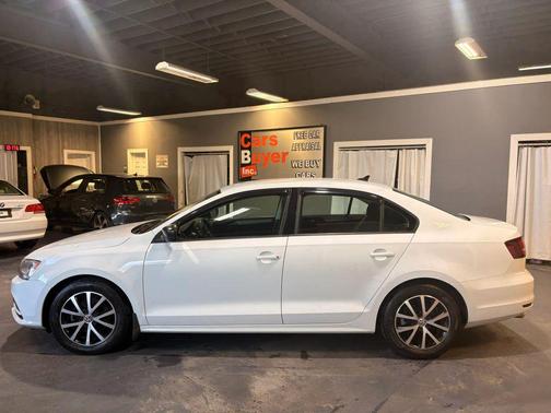 Pure White 2016 Volkswagen Jetta 1.4T SE
