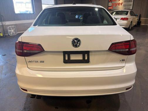 Pure White 2016 Volkswagen Jetta 1.4T SE