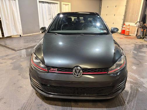 2016 Volkswagen Golf GTI 2.0T SE 4-Door
