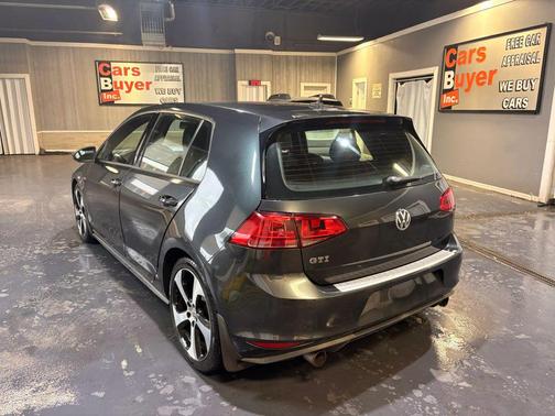 Carbon Steel Gray Metallic 2015 Volkswagen Golf GTI 2.0T SE 4-Door