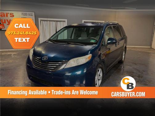 2011 Toyota Sienna LE