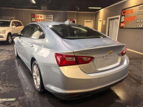 Blue 2018 Chevrolet Malibu LT