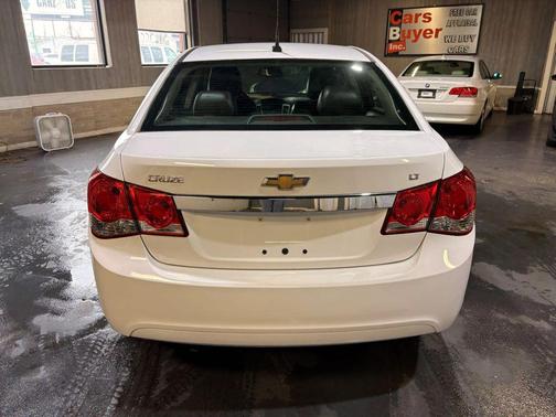 Summit White 2014 Chevrolet Cruze 2LT