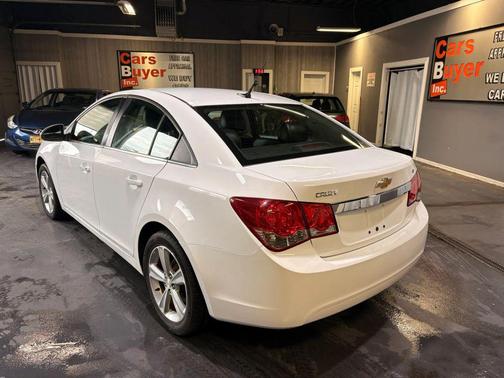 Summit White 2014 Chevrolet Cruze 2LT