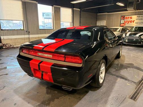 2013 Dodge Challenger SXT