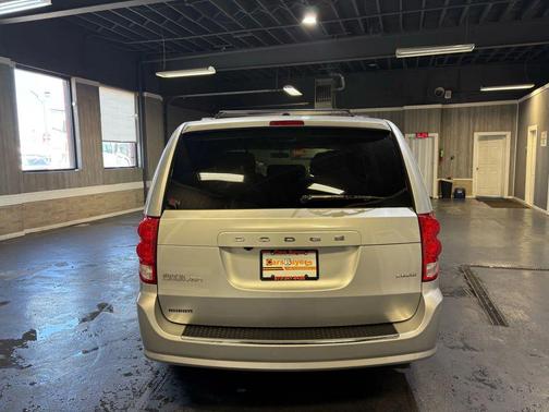 2011 Dodge Grand Caravan Crew