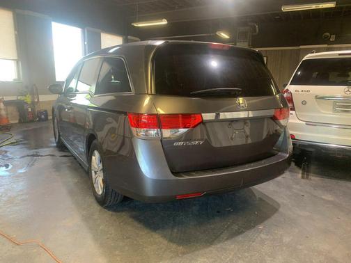 Modern Steel Metallic 2017 Honda Odyssey EX-L