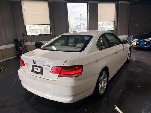 White 2008 BMW 328 328i Coupe 2D