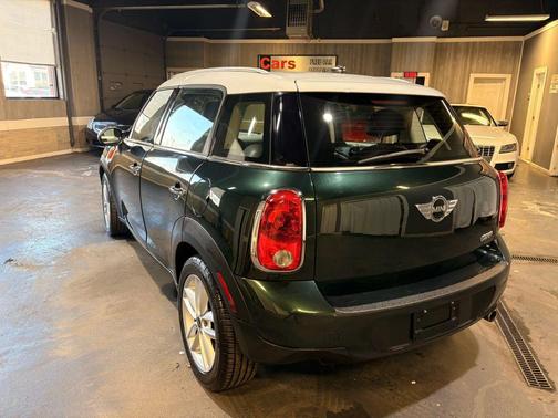 2012 MINI Cooper Countryman Base