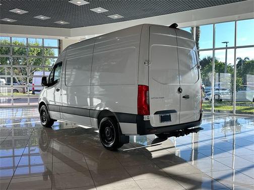 2025 Mercedes-Benz Sprinter 2500 Standard Roof