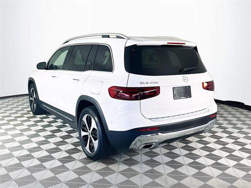 2025 Mercedes-Benz GLB 250 Base