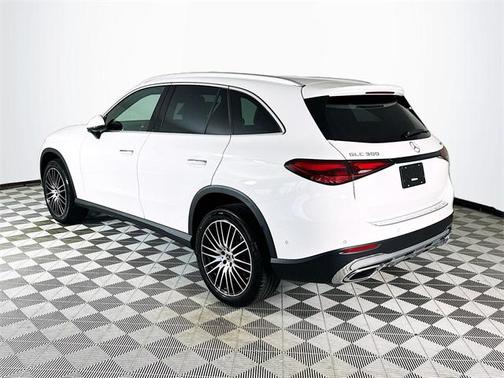 2026 Mercedes-Benz GLC 300 4MATIC