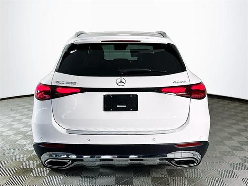 2026 Mercedes-Benz GLC 300 4MATIC