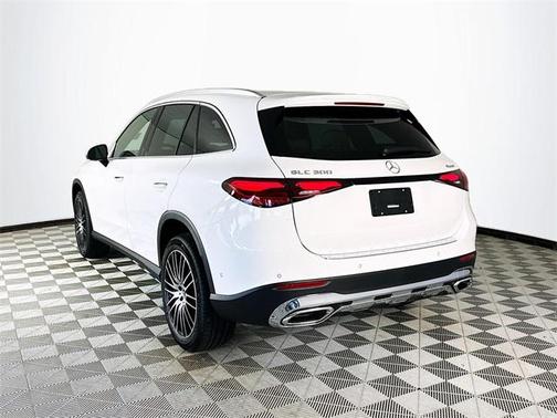 2026 Mercedes-Benz GLC 300 4MATIC