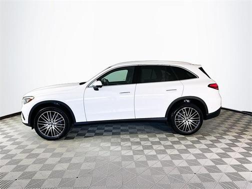 2026 Mercedes-Benz GLC 300 4MATIC
