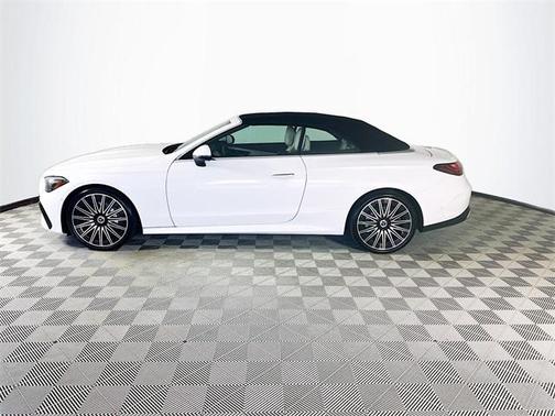 2026 Mercedes-Benz CLE 300 4MATIC Cabriolet