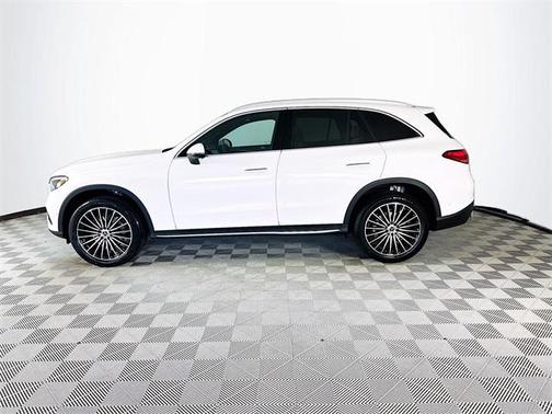 2026 Mercedes-Benz GLC 300 4MATIC