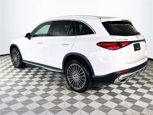 2026 Mercedes-Benz GLC 300 4MATIC
