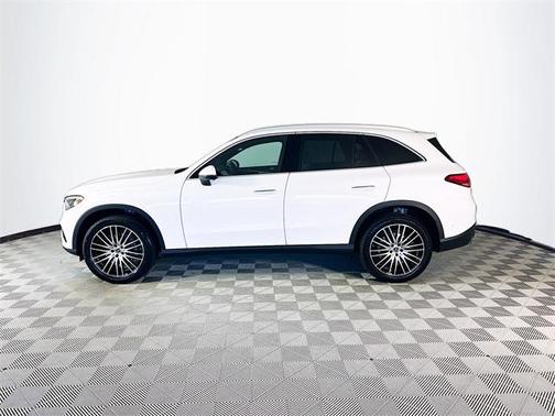 2026 Mercedes-Benz GLC 300 4MATIC