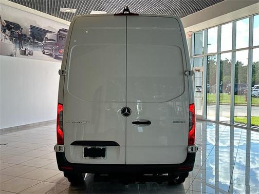 2025 Mercedes-Benz Sprinter 2500 Standard Roof