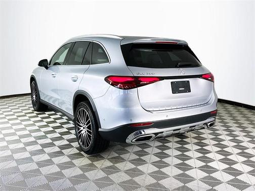 2026 Mercedes-Benz GLC 300 Base