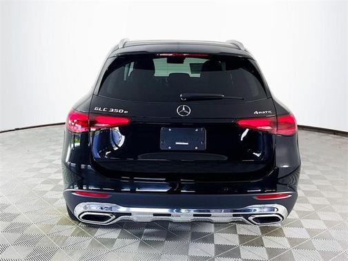 2025 Mercedes-Benz GLC 350e Base