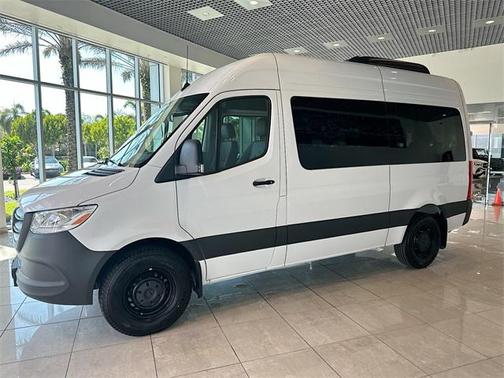 2025 Mercedes-Benz Sprinter 2500 Standard Roof