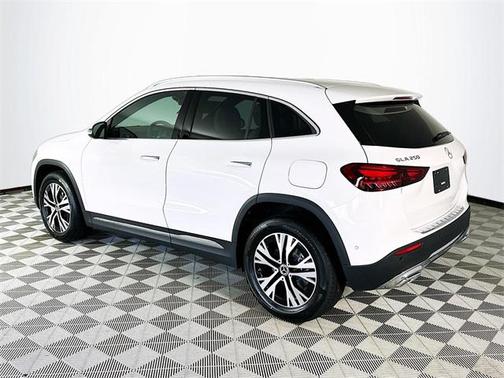 2025 Mercedes-Benz GLA 250 Base