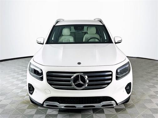 2025 Mercedes-Benz GLB 250