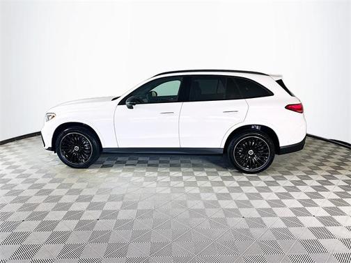 2026 Mercedes-Benz GLC 300 4MATIC